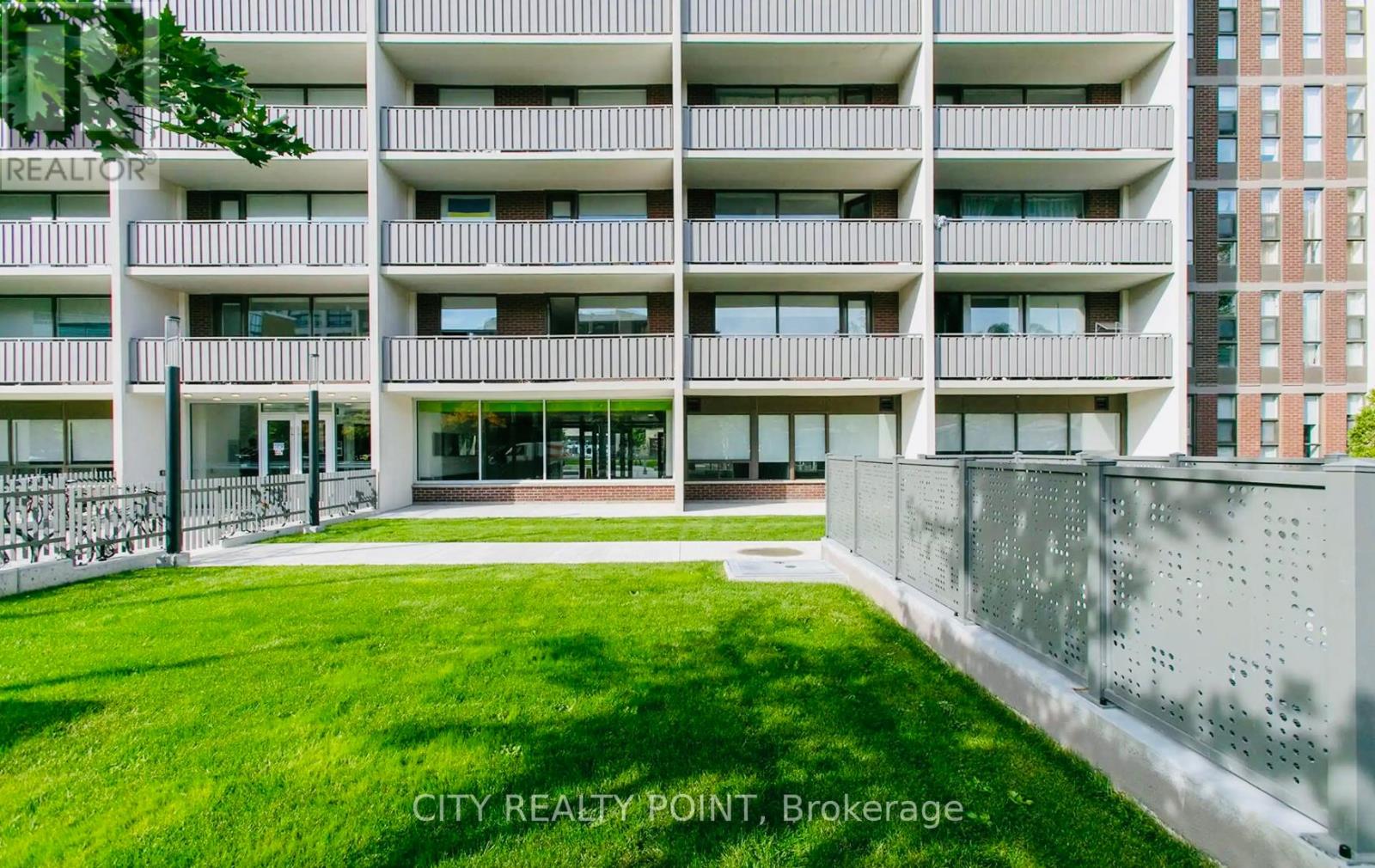 2406 - 666 Spadina Avenue, Toronto, Ontario  M5S 2H8 - Photo 17 - C12203807