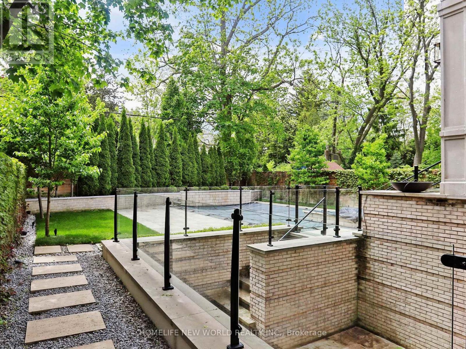 154 Yonge Boulevard, Toronto, Ontario  M5M 3H4 - Photo 42 - C12203848