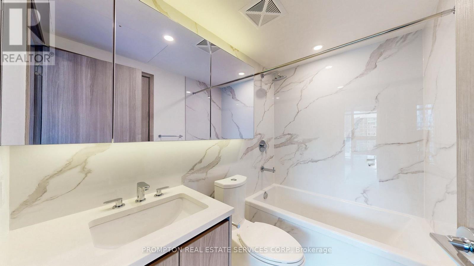 4502 - 1 Concord Cityplace Way, Toronto, Ontario  M5V 0X3 - Photo 13 - C12203858