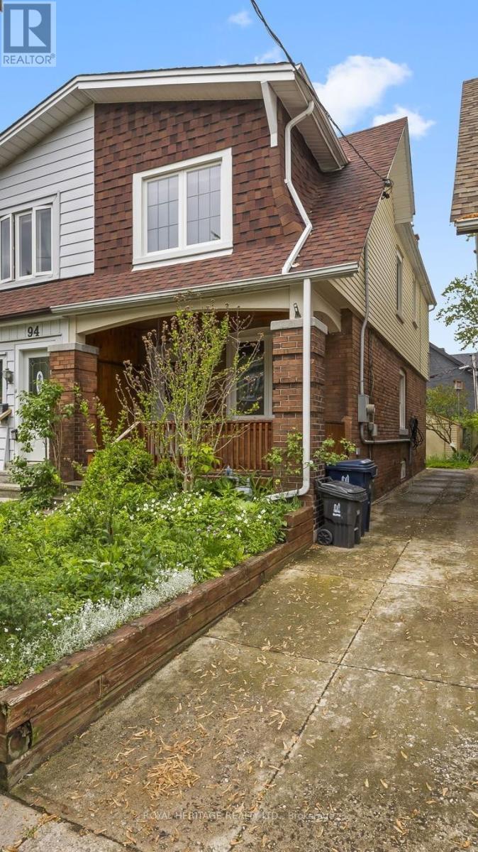 96 WOODINGTON AVENUE, Toronto, Ontario