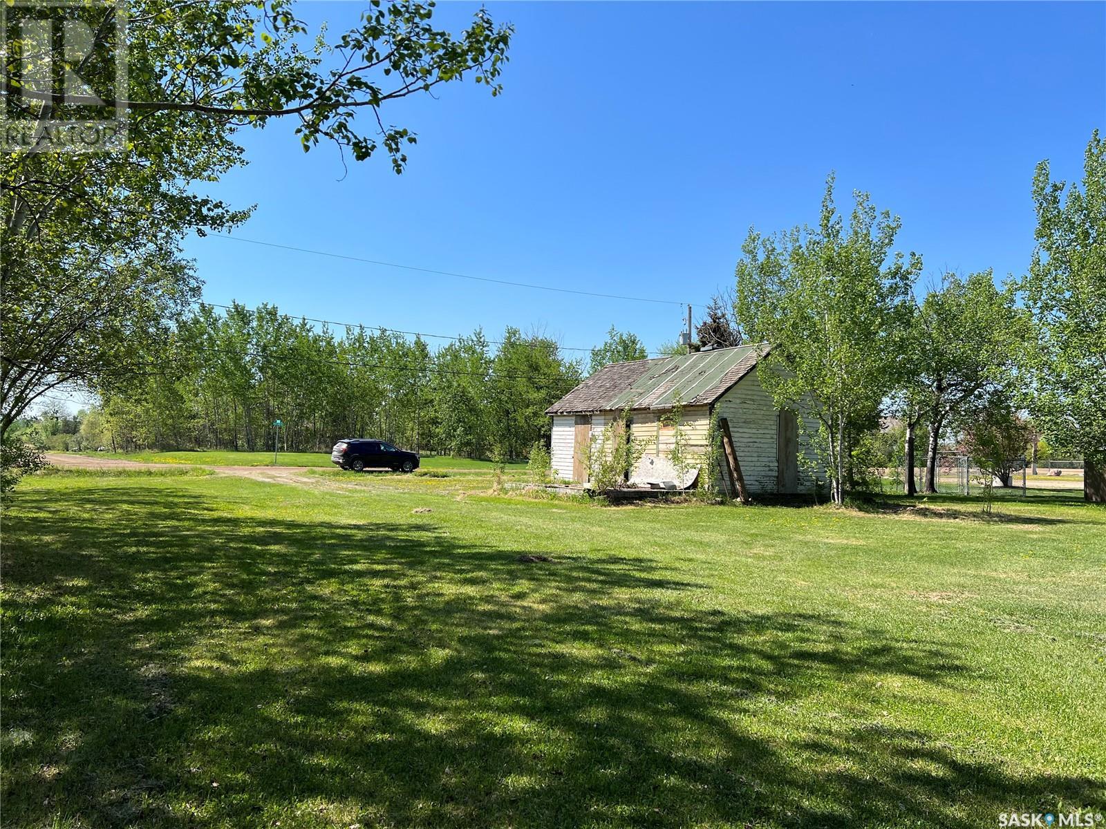 707 4th Avenue E, Meadow Lake, Saskatchewan  S9X 1J1 - Photo 4 - SK008696
