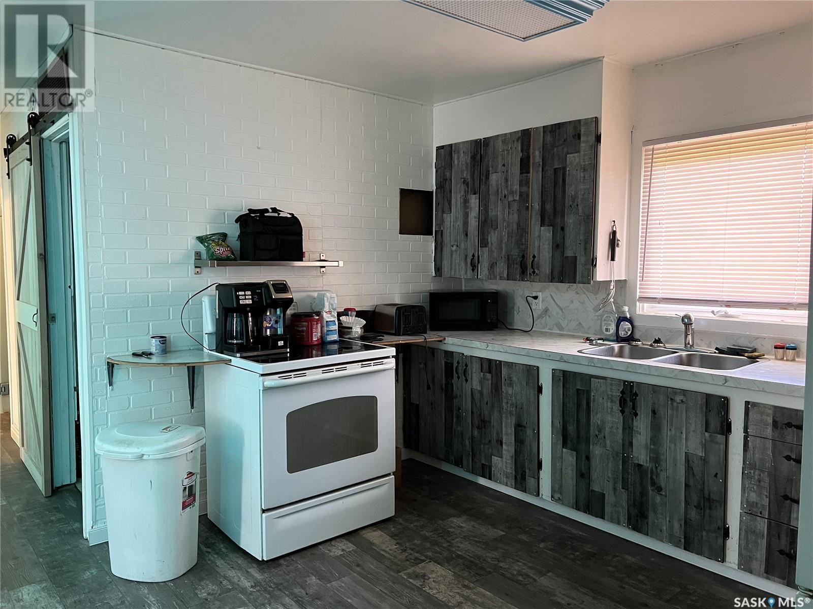 504 3rd Street W, Meadow Lake, Saskatchewan  S9X 1C9 - Photo 4 - SK008693