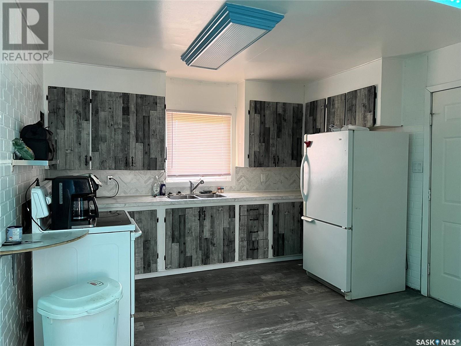 504 3rd Street W, Meadow Lake, Saskatchewan  S9X 1C9 - Photo 6 - SK008693