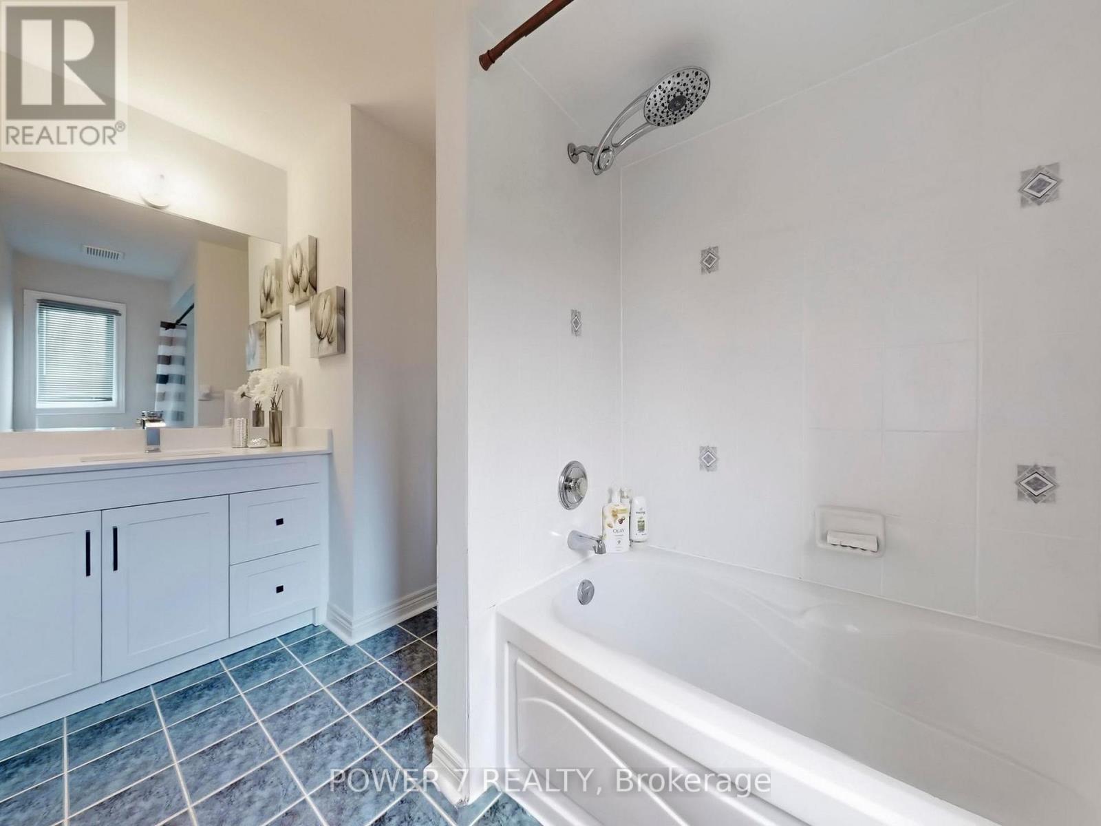 94 Sutcliffe Crescent, Markham, Ontario  L6C 1X3 - Photo 31 - N12203856