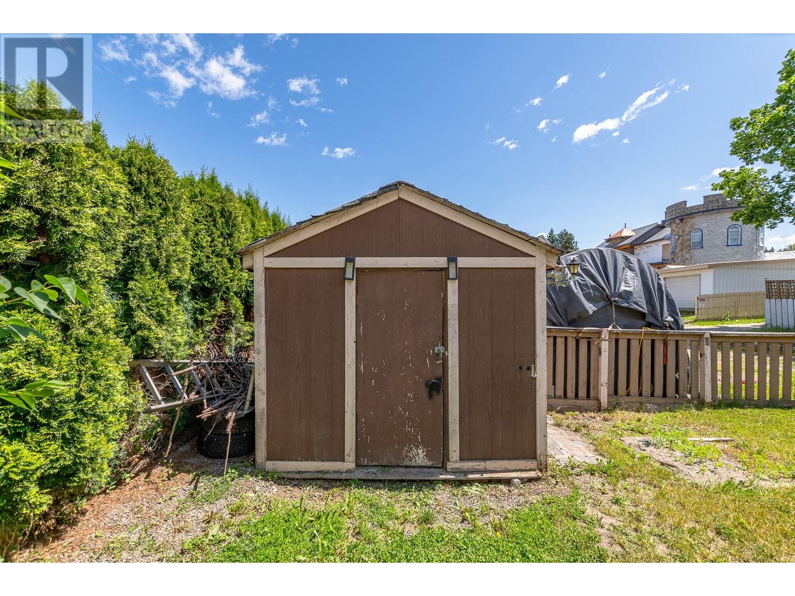 150 1 Street Se, Salmon Arm, British Columbia  V1E 4H5 - Photo 21 - 10349355