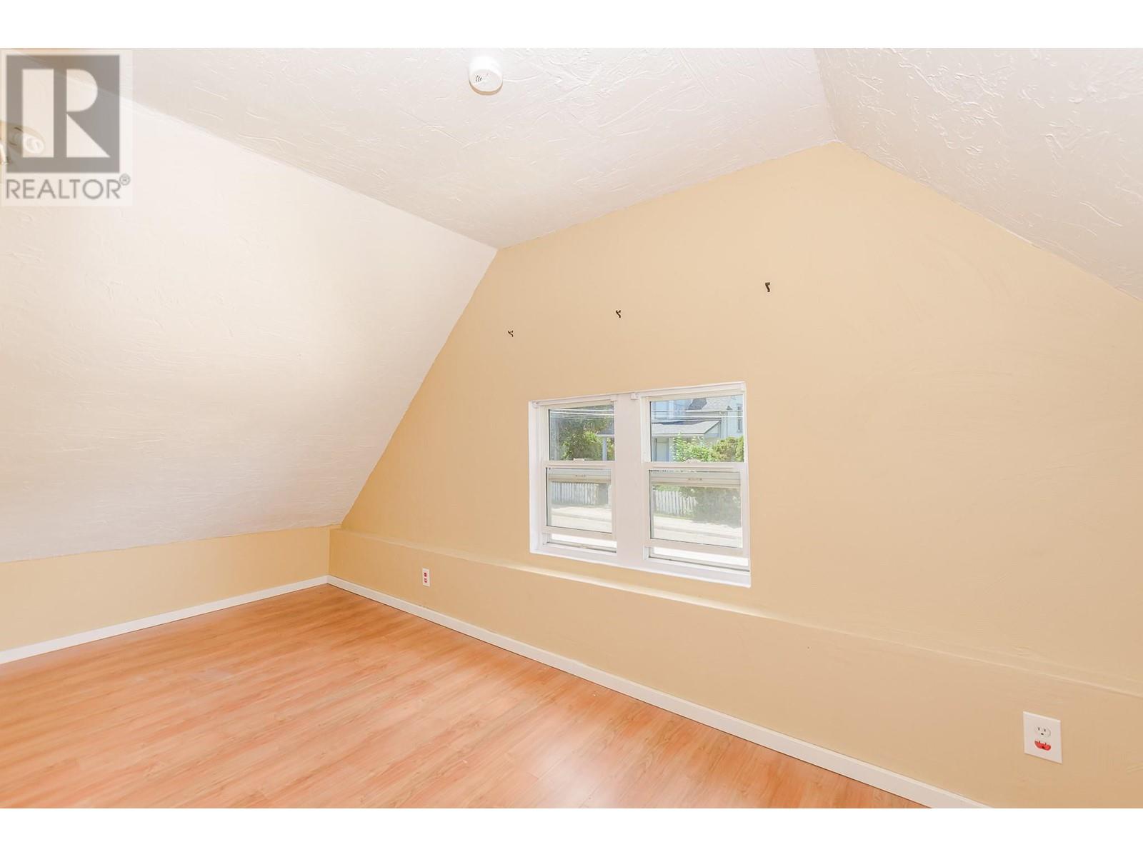 150 1 Street Se, Salmon Arm, British Columbia  V1E 4H5 - Photo 52 - 10349355