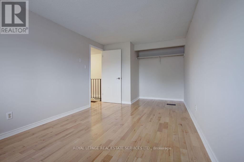 11 Jacobs Square, Brampton, Ontario  L6S 2M5 - Photo 14 - W12203478