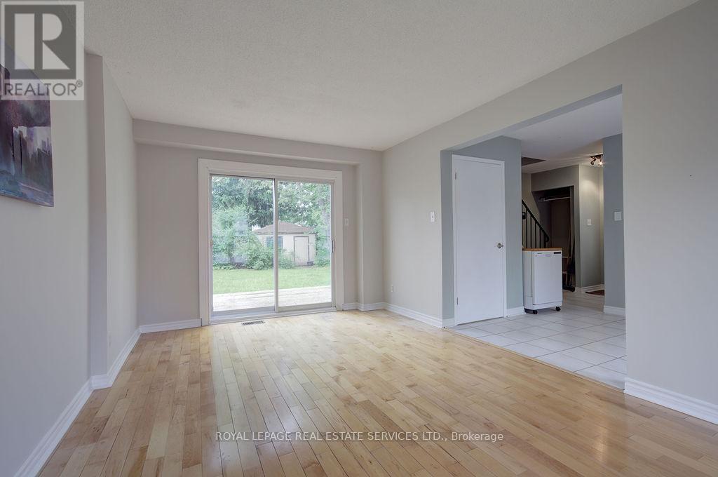 11 Jacobs Square, Brampton, Ontario  L6S 2M5 - Photo 9 - W12203478