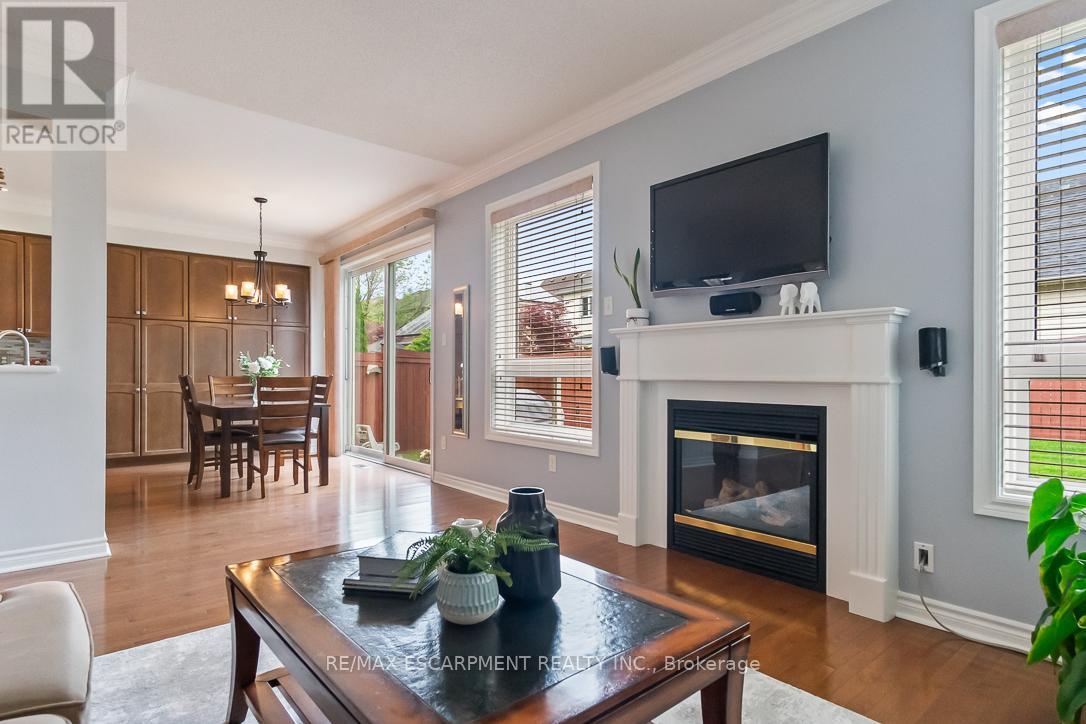 7107 Appletree Lane, Mississauga, Ontario  L5W 1W5 - Photo 14 - W12203896