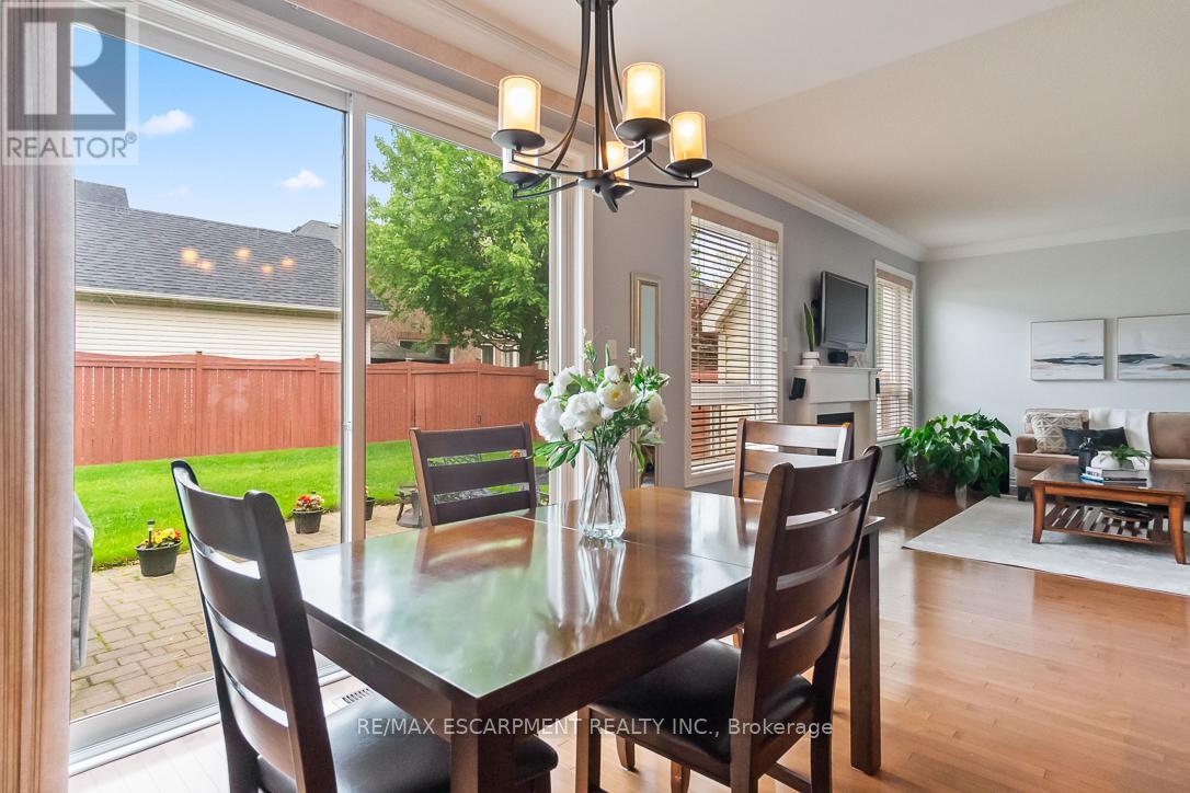 7107 Appletree Lane, Mississauga, Ontario  L5W 1W5 - Photo 17 - W12203896