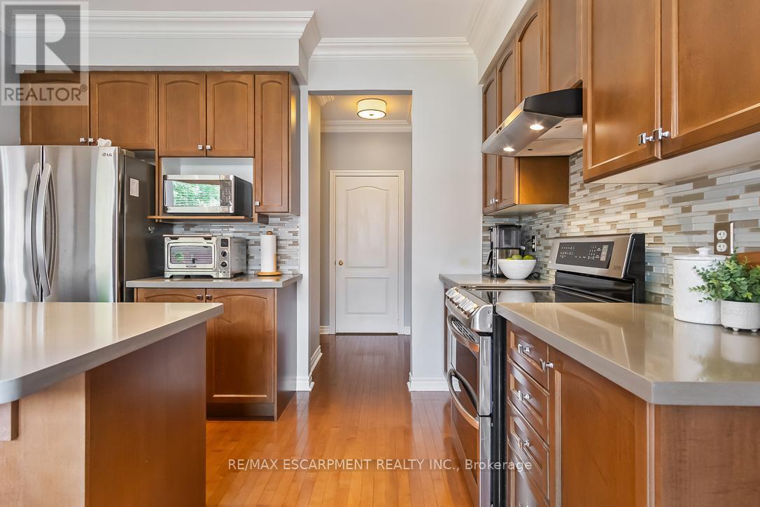 7107 Appletree Lane, Mississauga, Ontario  L5W 1W5 - Photo 19 - W12203896