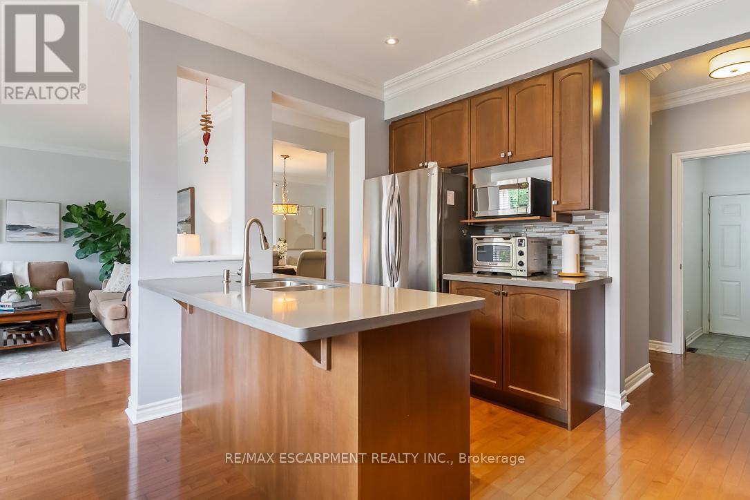 7107 Appletree Lane, Mississauga, Ontario  L5W 1W5 - Photo 20 - W12203896