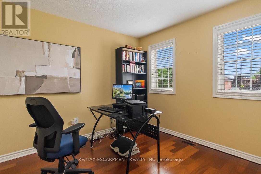 7107 Appletree Lane, Mississauga, Ontario  L5W 1W5 - Photo 26 - W12203896