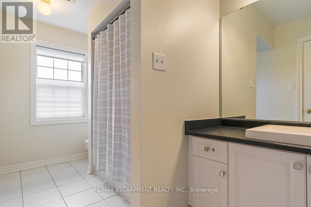 7107 Appletree Lane, Mississauga, Ontario  L5W 1W5 - Photo 30 - W12203896