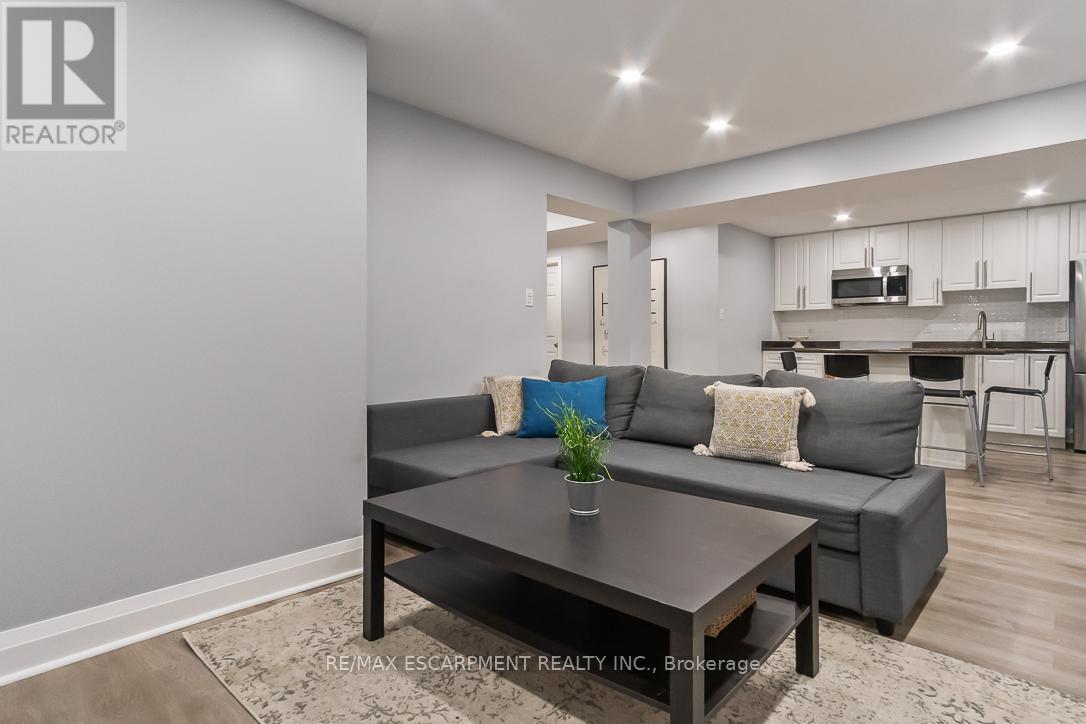 7107 Appletree Lane, Mississauga, Ontario  L5W 1W5 - Photo 34 - W12203896