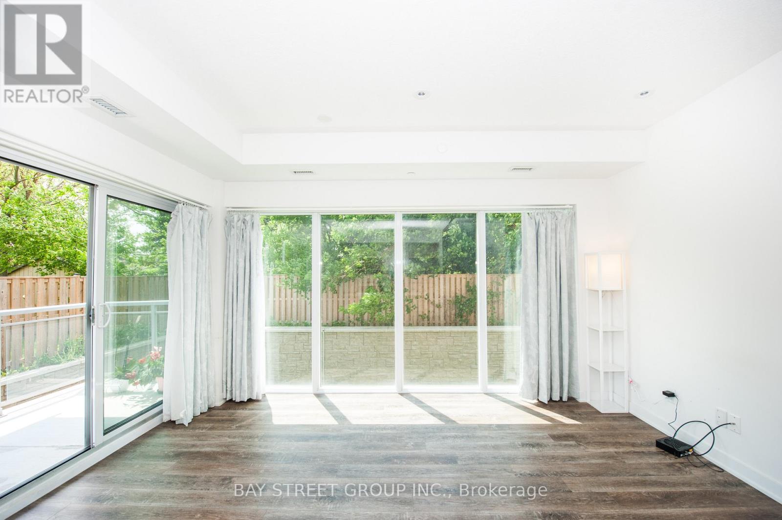 Property at 16 MARKLE CRESCENT image 2