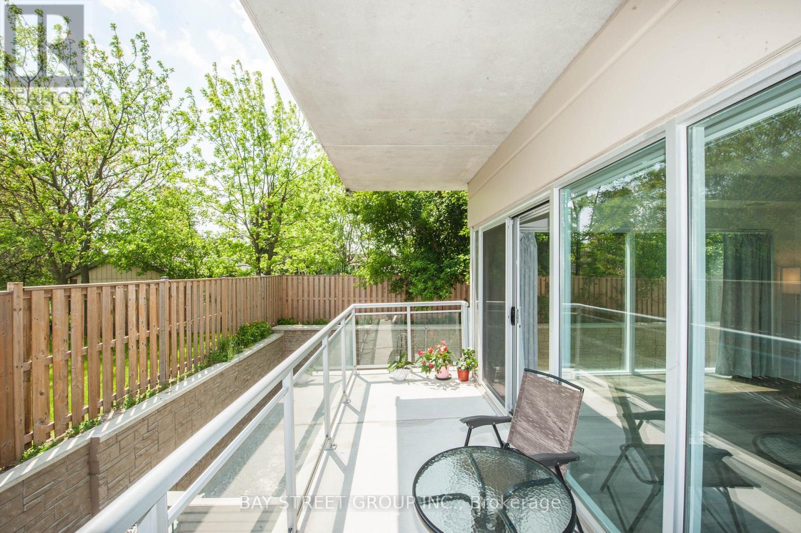 Property at 16 MARKLE CRESCENT image 3