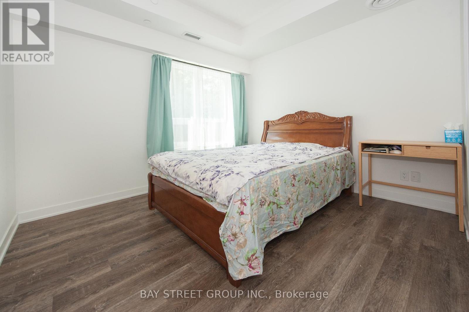 Property at 16 MARKLE CRESCENT image 4