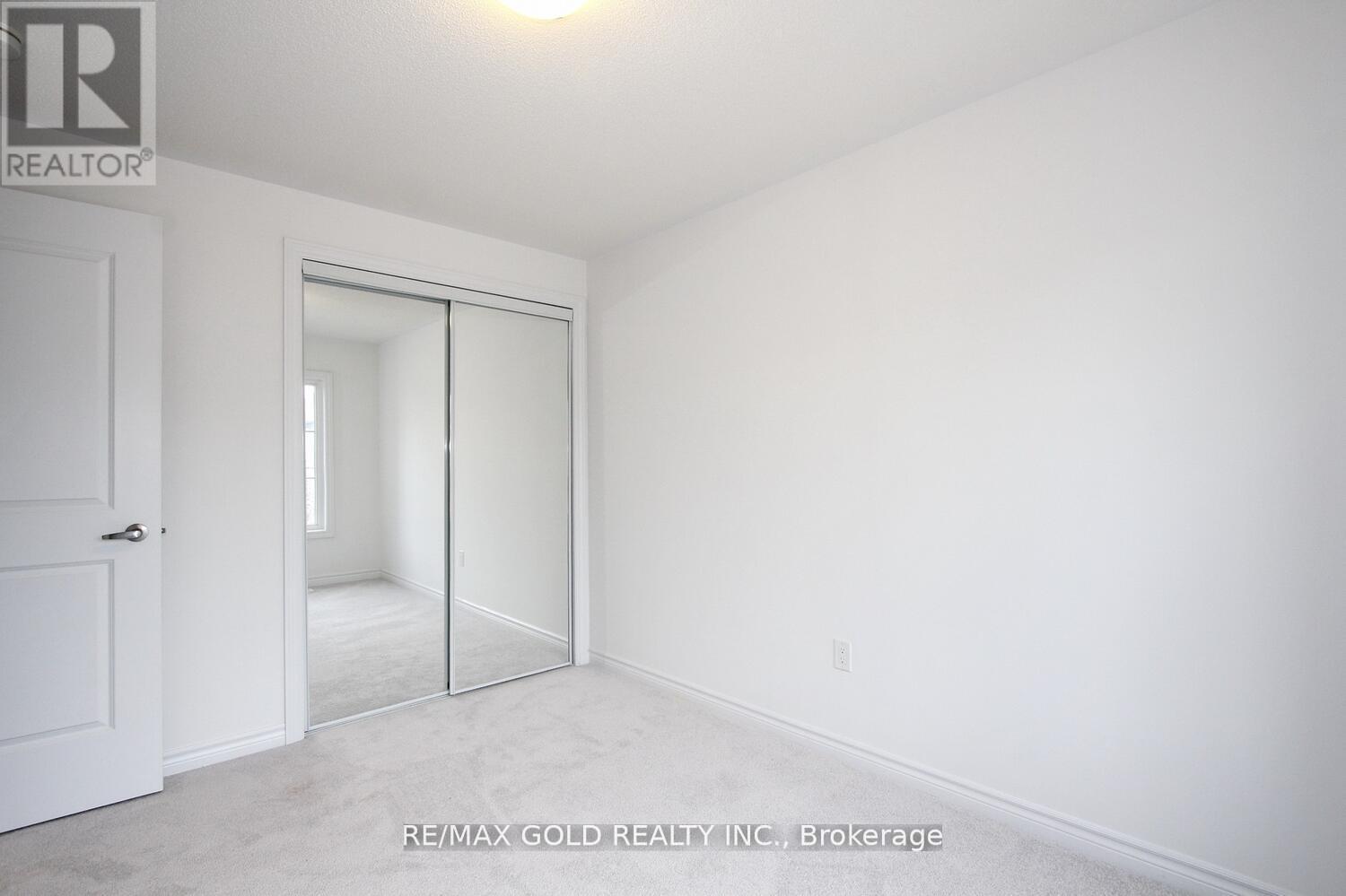 127 Molozzi Street, Erin, Ontario  N0B 1T0 - Photo 38 - X12203876