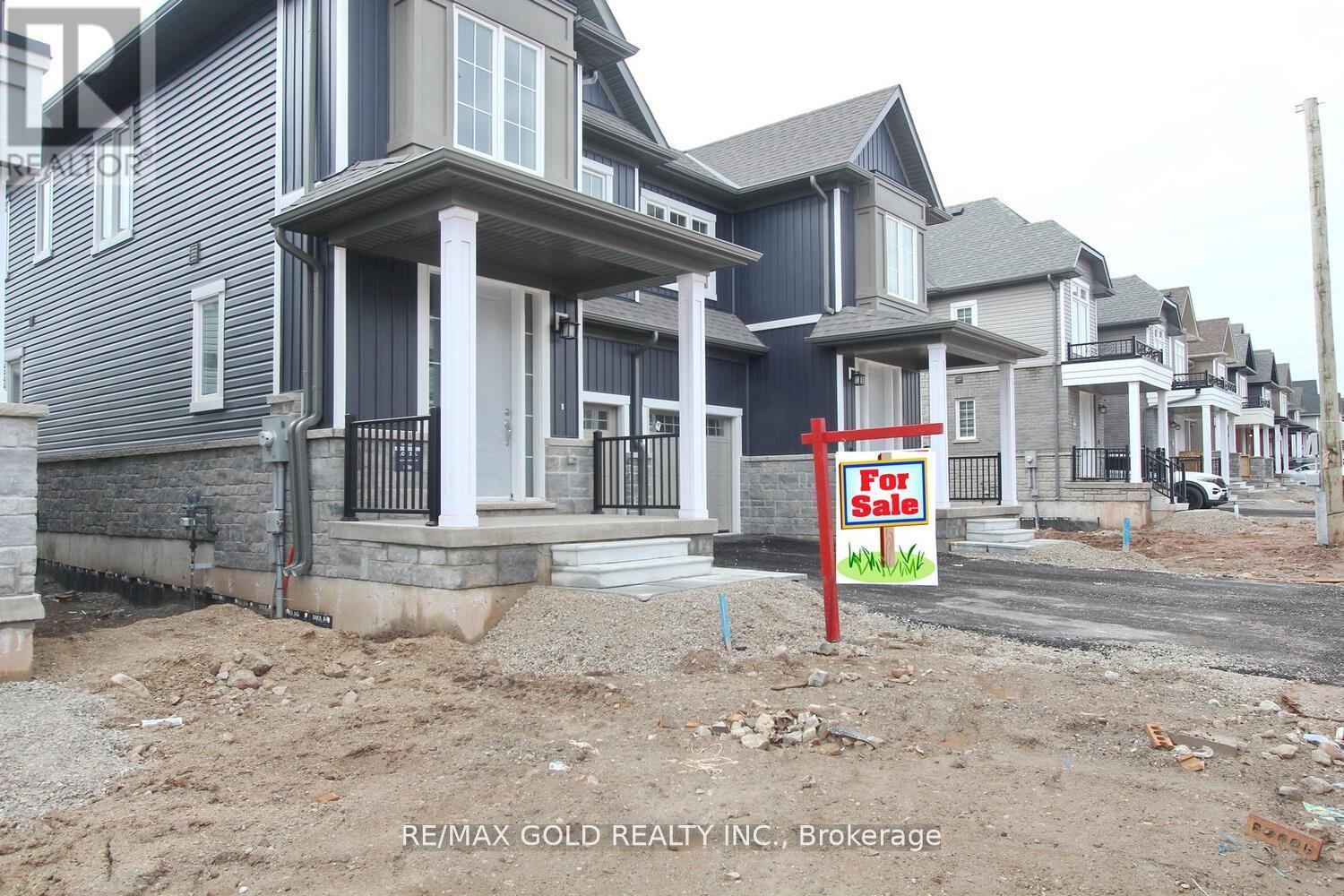 127 Molozzi Street, Erin, Ontario  N0B 1T0 - Photo 4 - X12203876