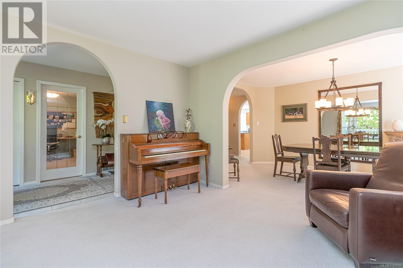 Property at 2050 Bel Oak Dr image 5