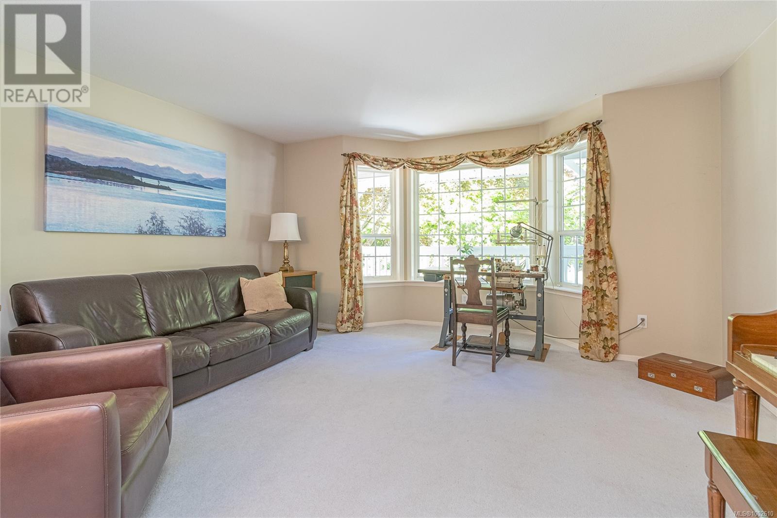 Property at 2050 Bel Oak Dr image 4
