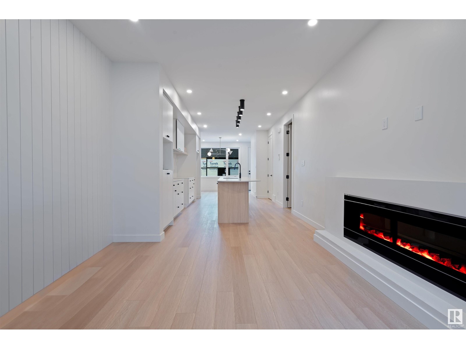 Property at 10244 80 ST NW image 4