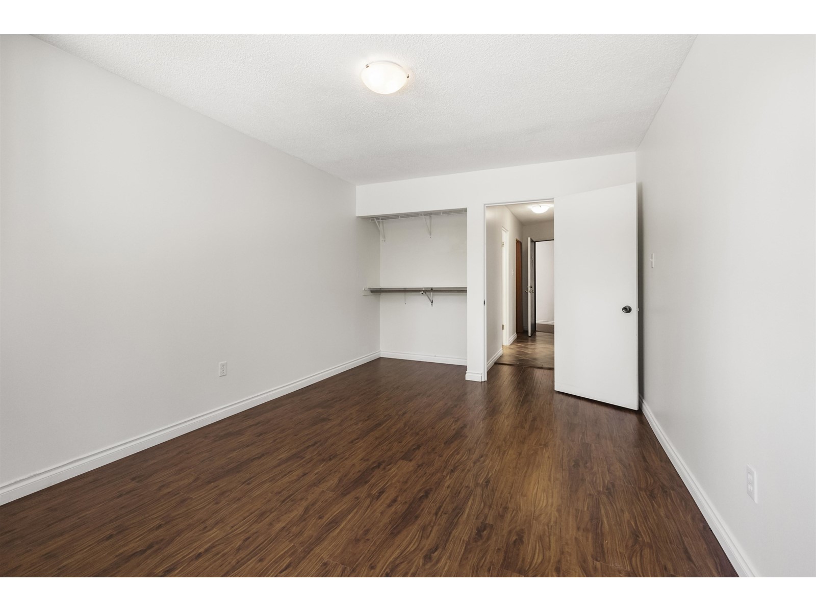 301 15020 North Bluff Road, White Rock, British Columbia  V4B 5A4 - Photo 6 - R3012209
