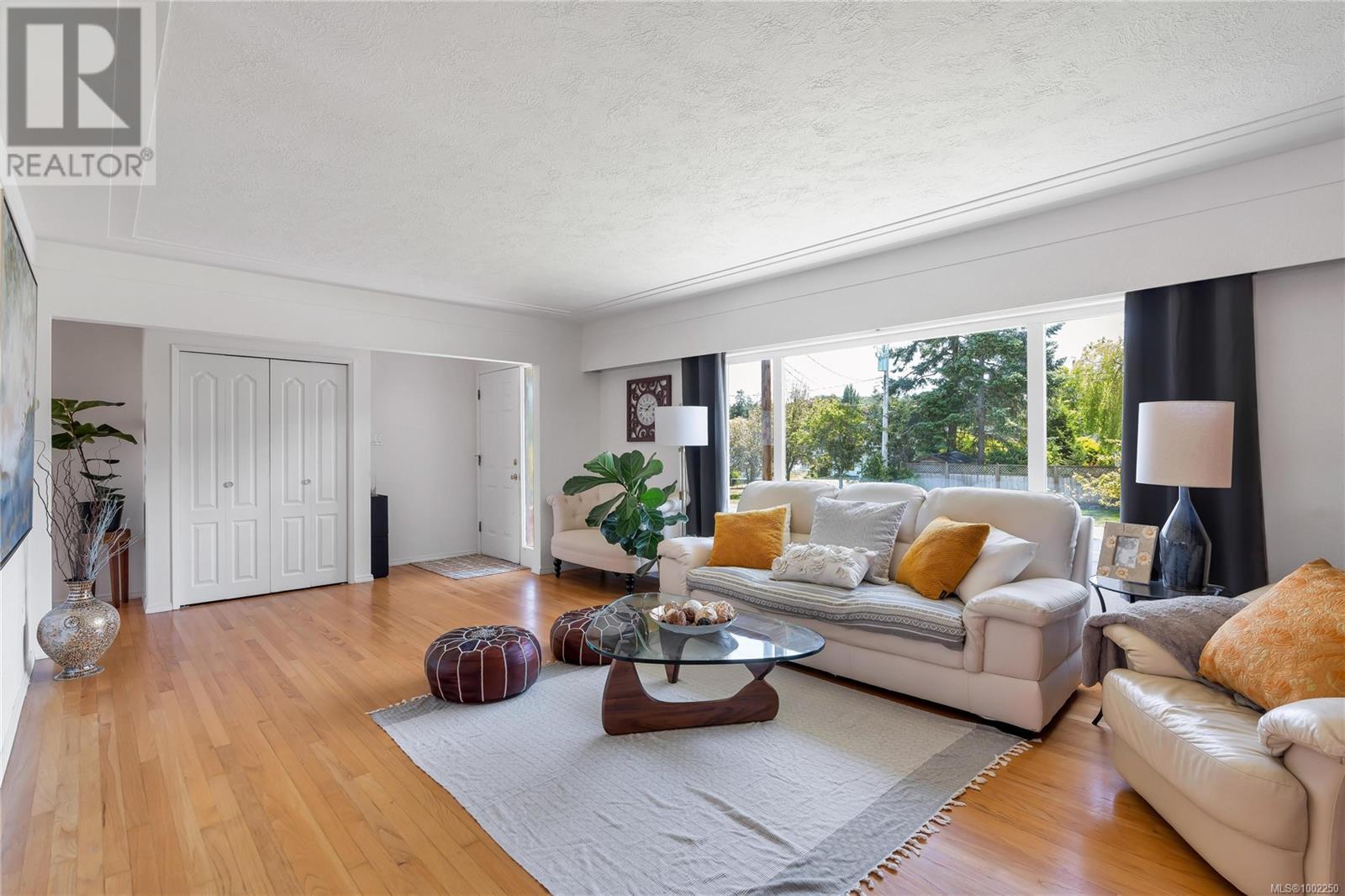 Property at 1720 Earlston Ave image 3