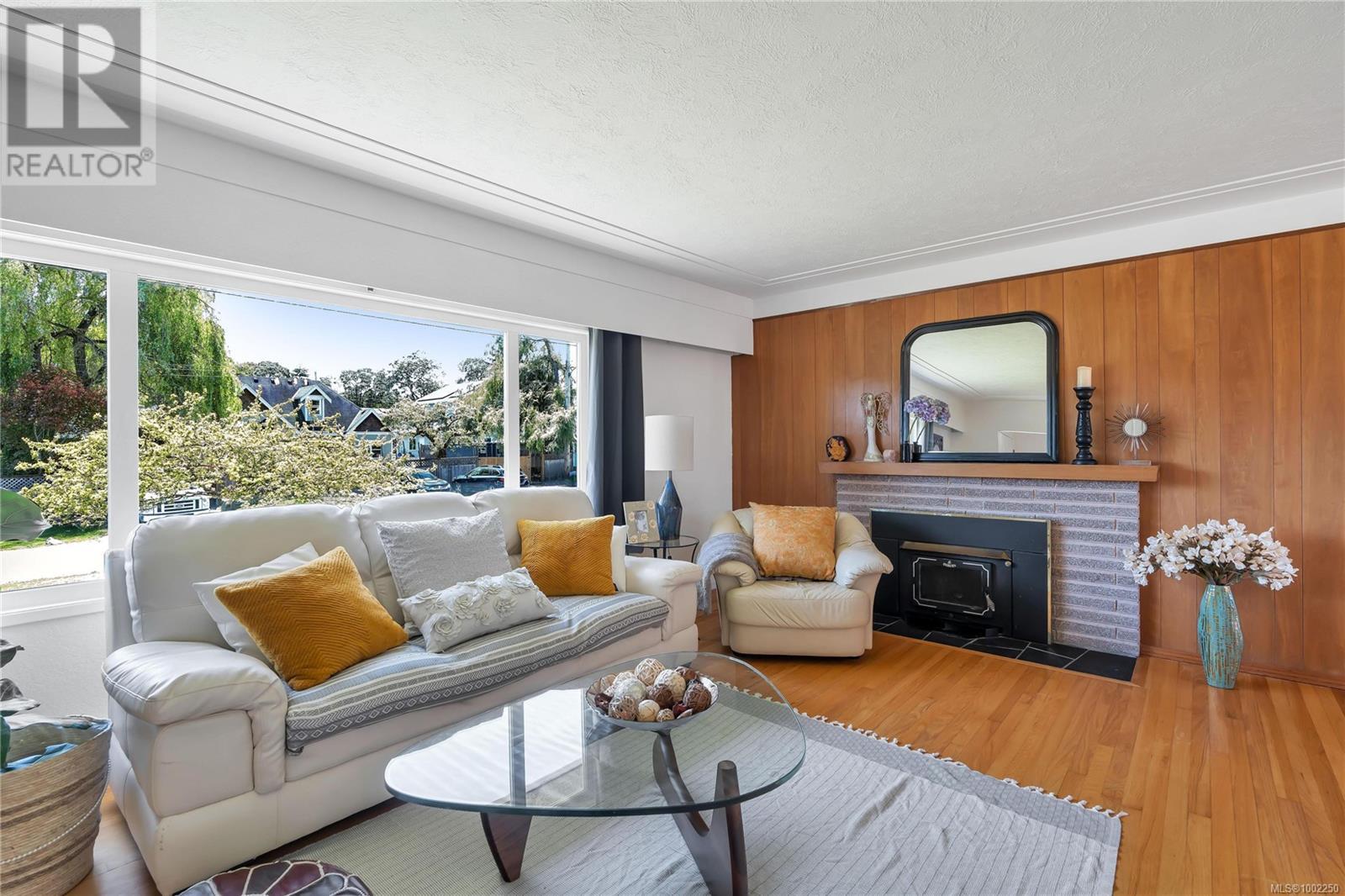 Property at 1720 Earlston Ave image 4