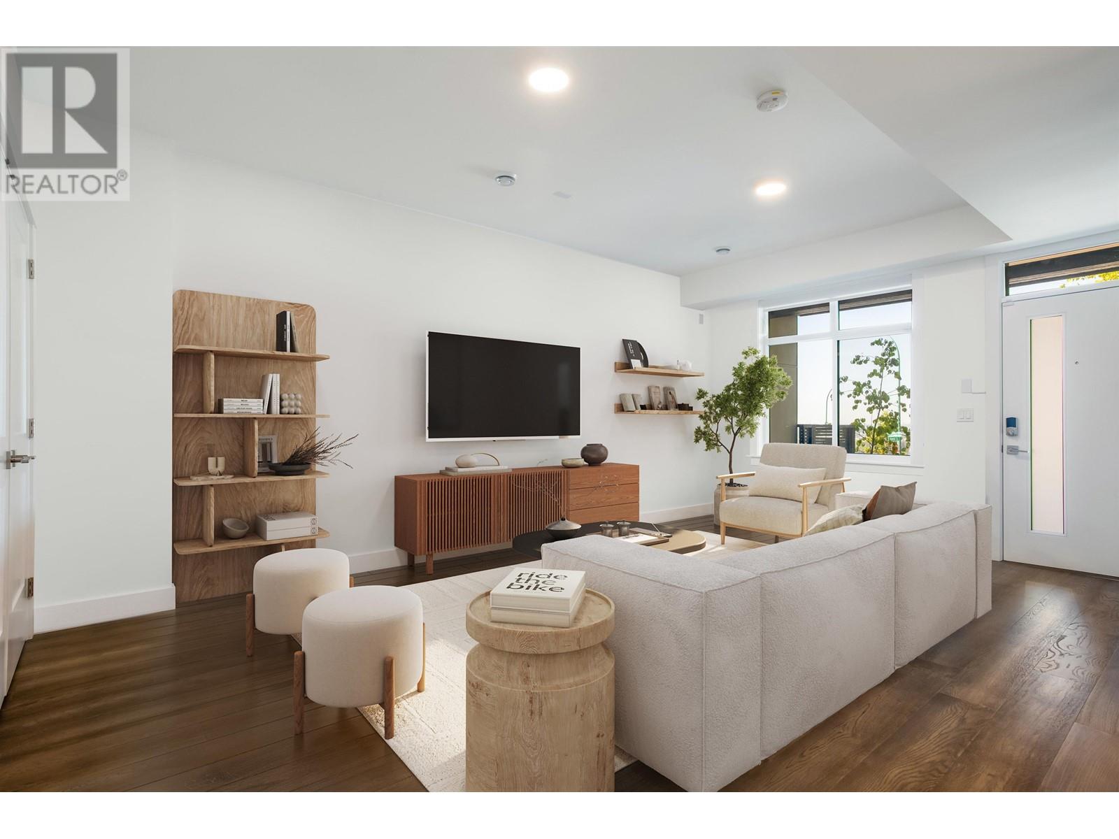 Property at 7 3535 PRINCETON AVENUE image 4