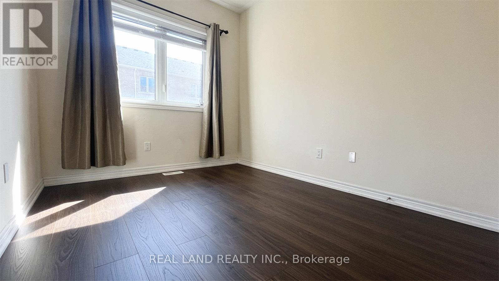29 Capreol Avenue, Aurora, Ontario  L4G 0Z8 - Photo 21 - N12118691