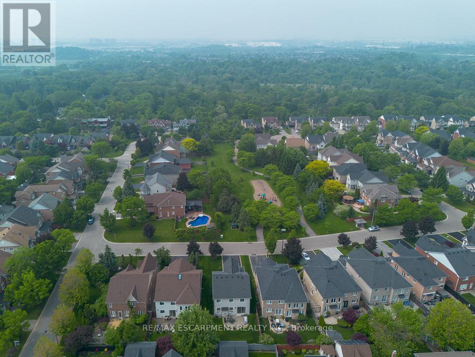 7107 Appletree Lane, Mississauga, Ontario  L5W 1W5 - Photo 41 - W12203896