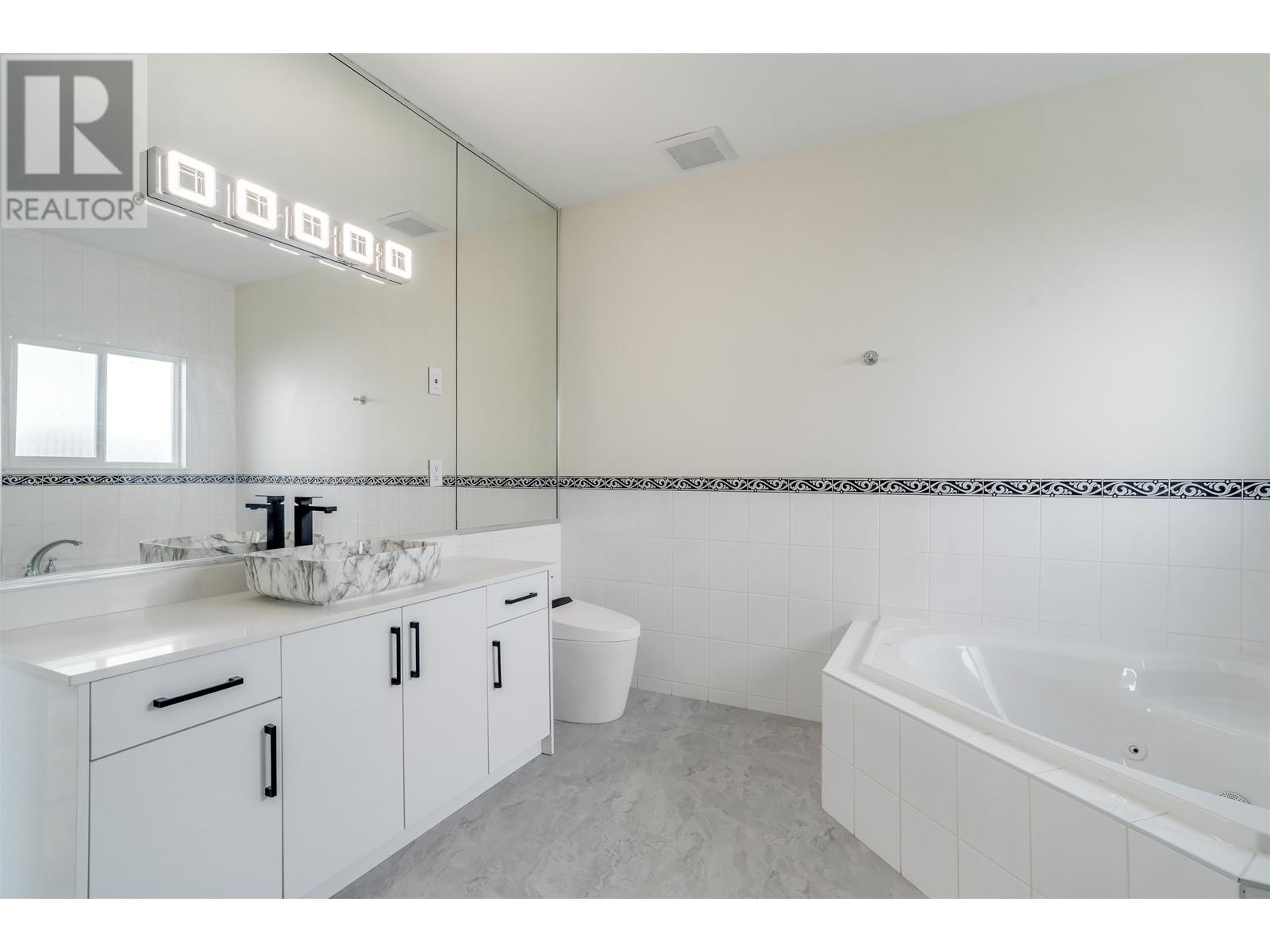 639 Chapman Avenue, Coquitlam, British Columbia  V3J 4A2 - Photo 14 - R3012517