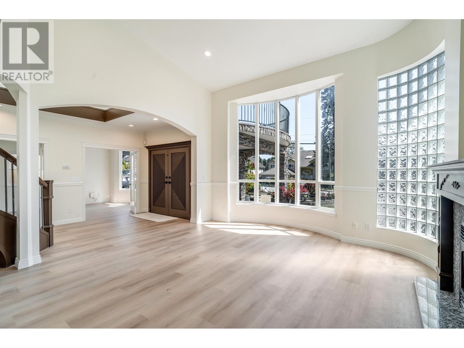 639 Chapman Avenue, Coquitlam, British Columbia  V3J 4A2 - Photo 3 - R3012517