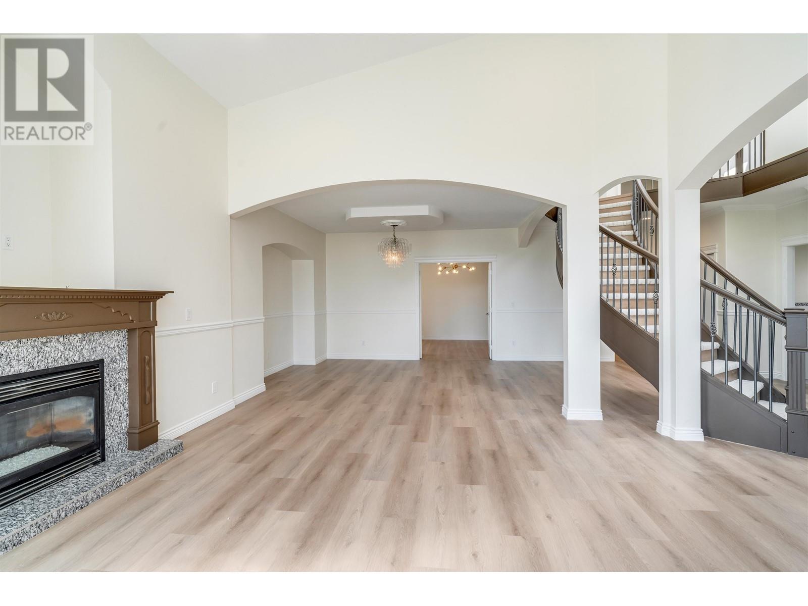 639 Chapman Avenue, Coquitlam, British Columbia  V3J 4A2 - Photo 4 - R3012517