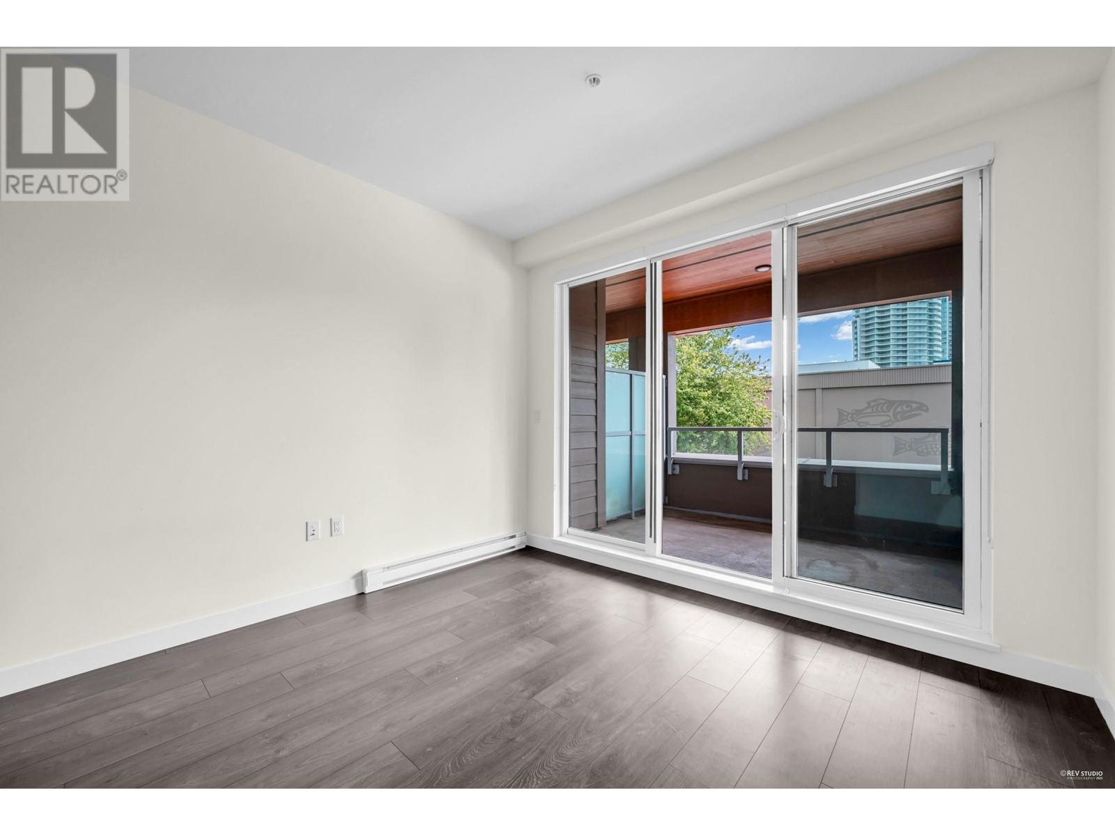 314 7133 14th Avenue, Burnaby, British Columbia  V3N 0H5 - Photo 3 - R3009817