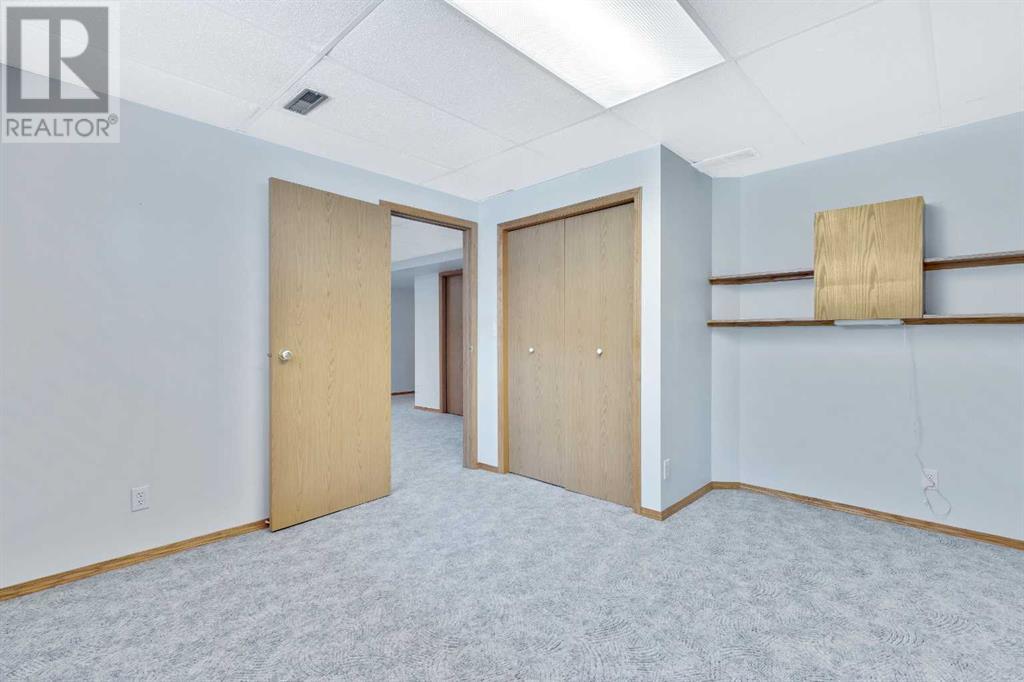 2, 8 Riverview Circle S, Cochrane, Alberta  T4C 1X1 - Photo 9 - A2225909