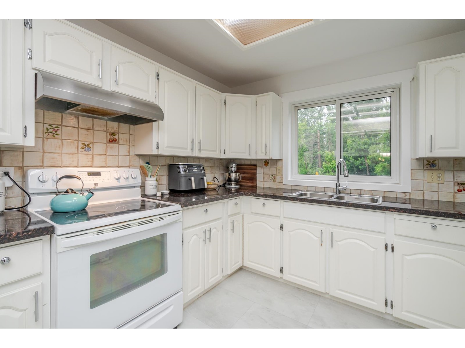 818 165a Street, Surrey, British Columbia  V4A 9C3 - Photo 11 - R3012112