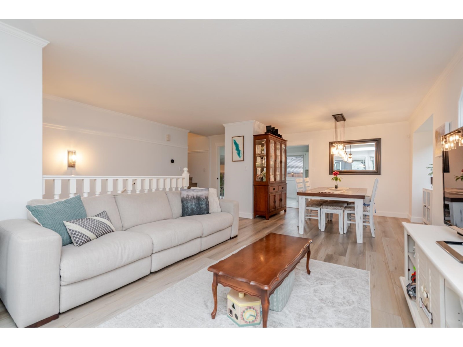 818 165a Street, Surrey, British Columbia  V4A 9C3 - Photo 7 - R3012112