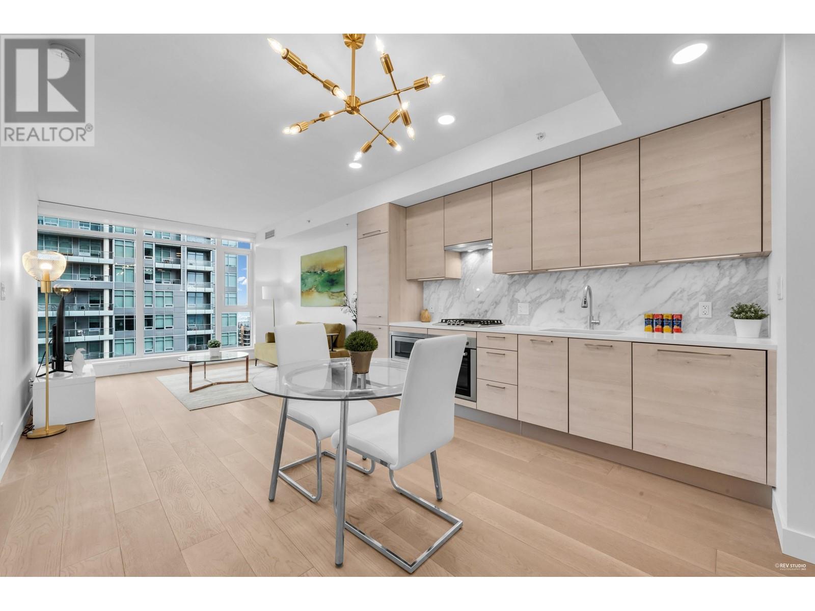 Listing Picture 2 of 35 : 3504 4458 BERESFORD STREET, Burnaby / 本拿比 - 魯藝地產 Yvonne Lu Group - MLS Medallion Club Member