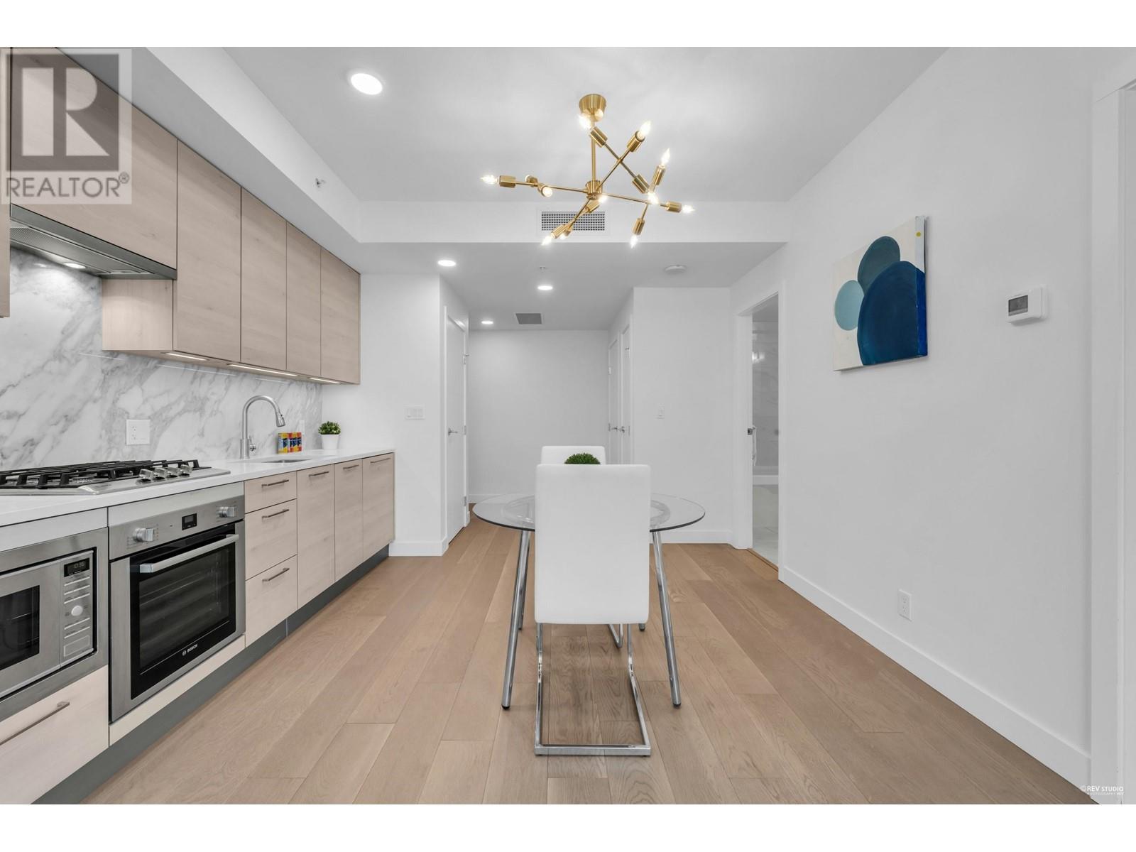 Listing Picture 4 of 35 : 3504 4458 BERESFORD STREET, Burnaby / 本拿比 - 魯藝地產 Yvonne Lu Group - MLS Medallion Club Member