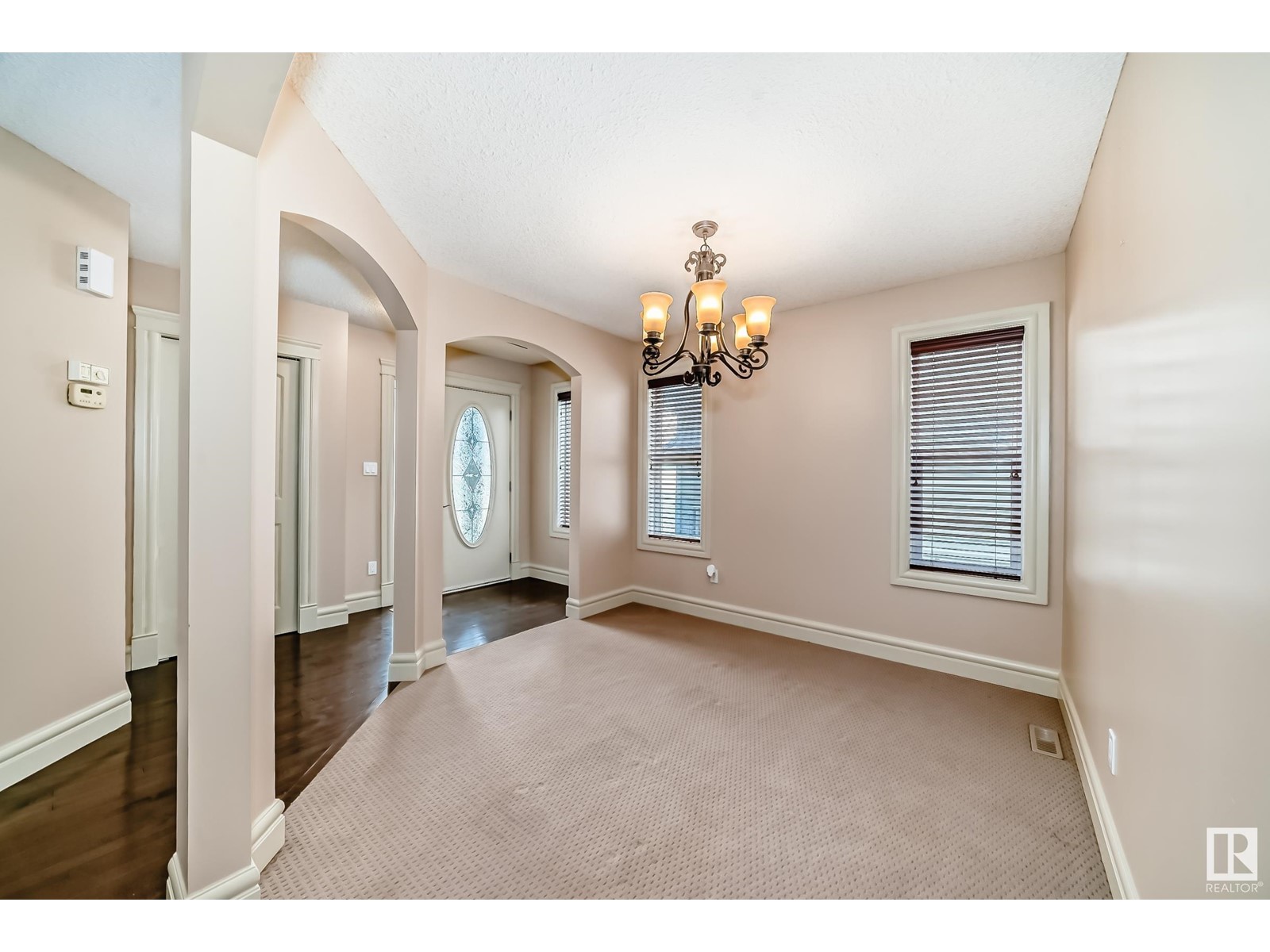 Property at 207 SUNCREST RD image 3