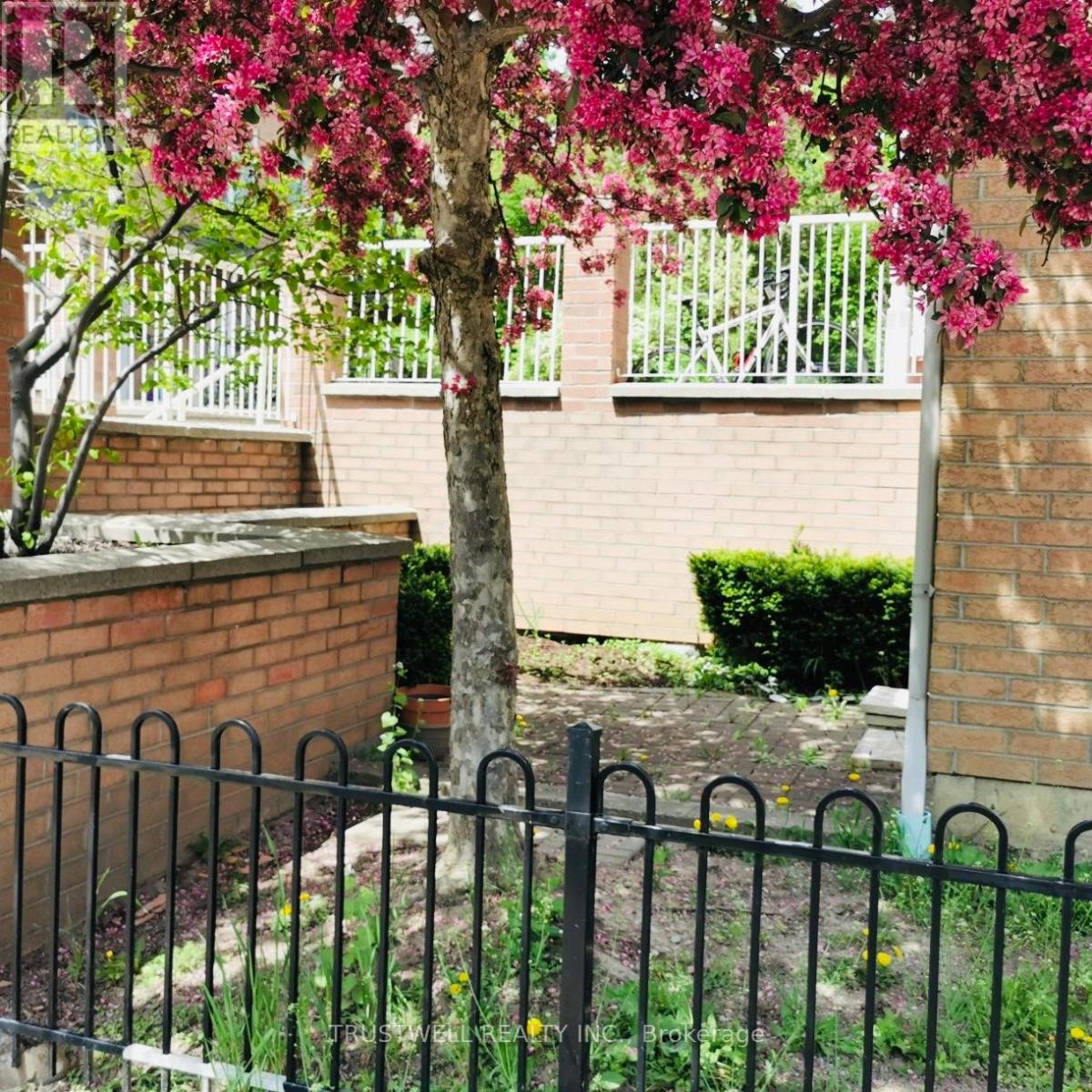 1 - 16 Cox Boulevard, Markham, Ontario  L3R 4G4 - Photo 3 - N12203637