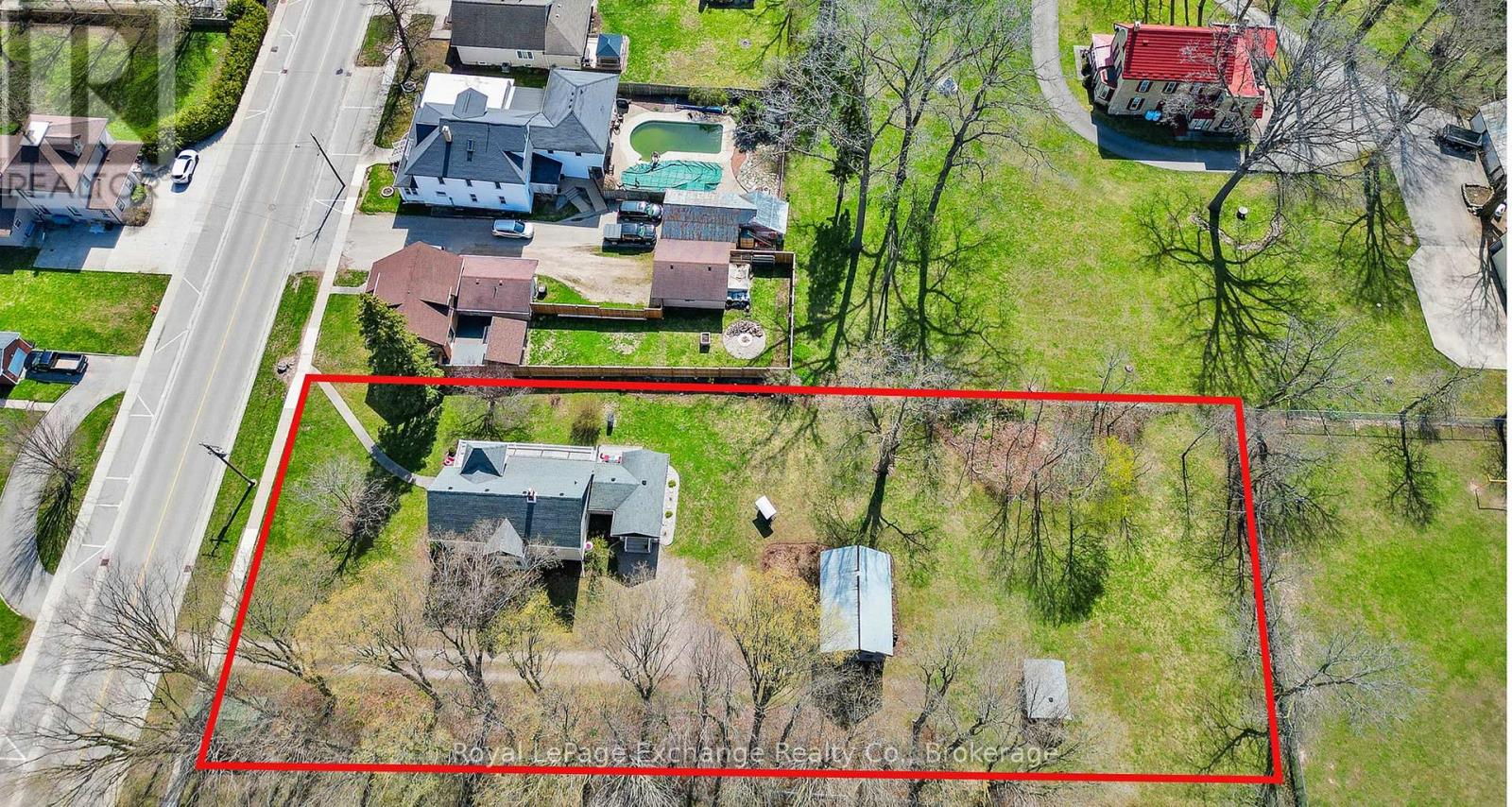 8 Queen Street, Huron-Kinloss, Ontario  N0G 2R0 - Photo 3 - X12111716