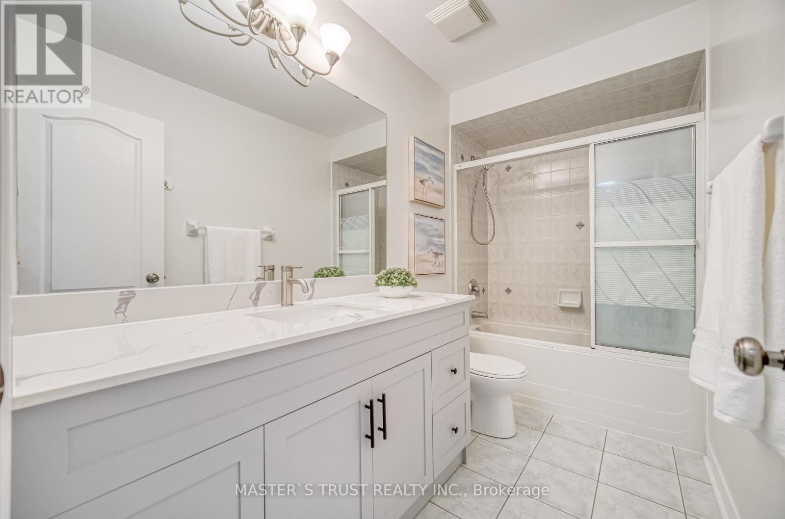 76 Mynden Way, Newmarket, Ontario  L3X 3A9 - Photo 23 - N12203907