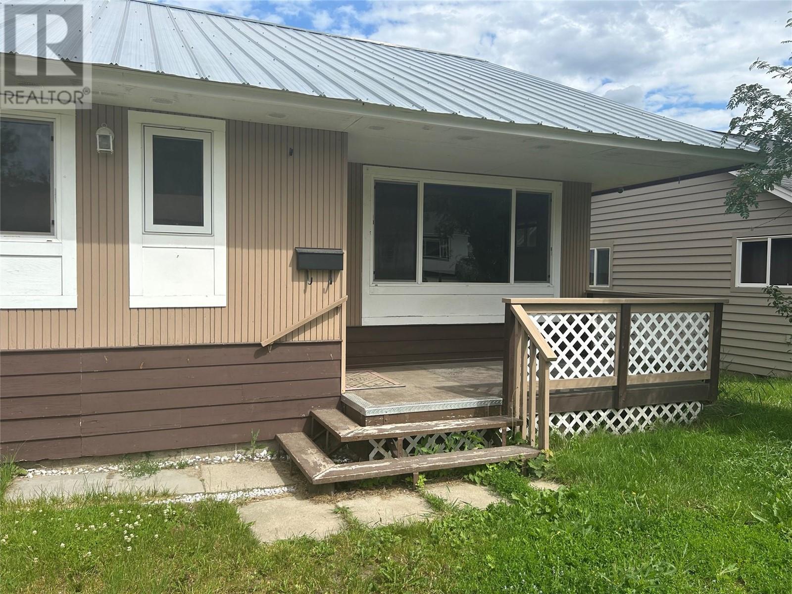 2930 Moray Street, Armstrong, British Columbia  V4Y 0G7 - Photo 3 - 10350927