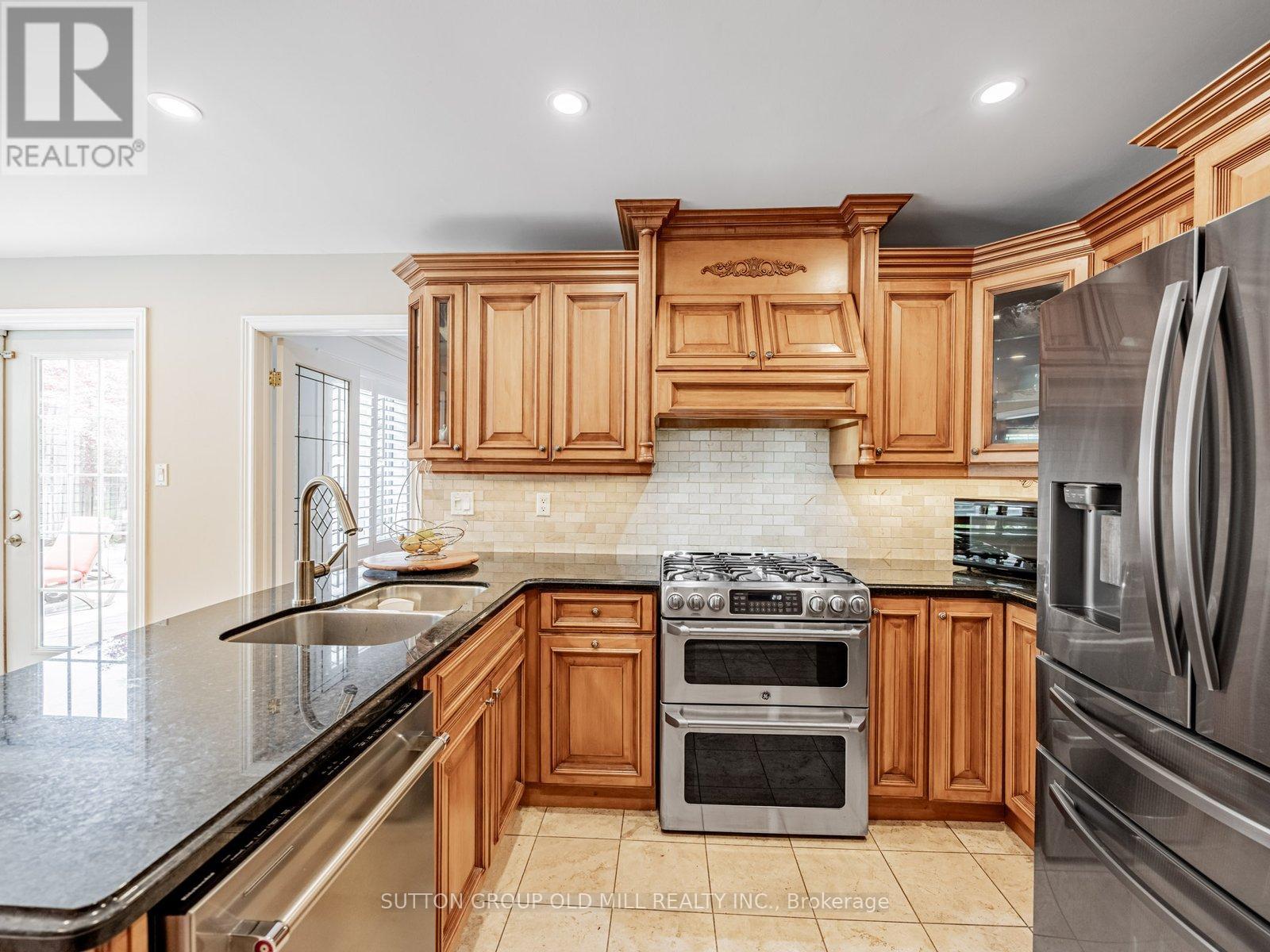2965 Mulberry Drive, Oakville, Ontario  L6J 7H8 - Photo 14 - W12200609