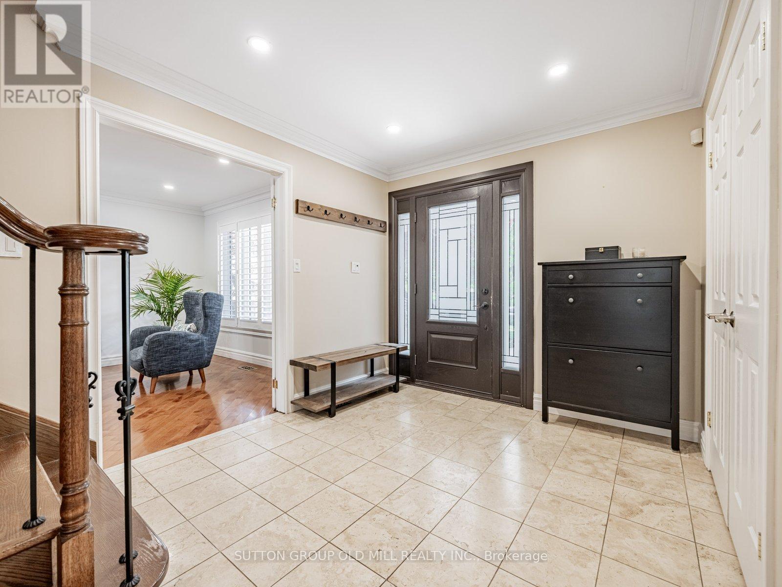 2965 Mulberry Drive, Oakville, Ontario  L6J 7H8 - Photo 4 - W12200609
