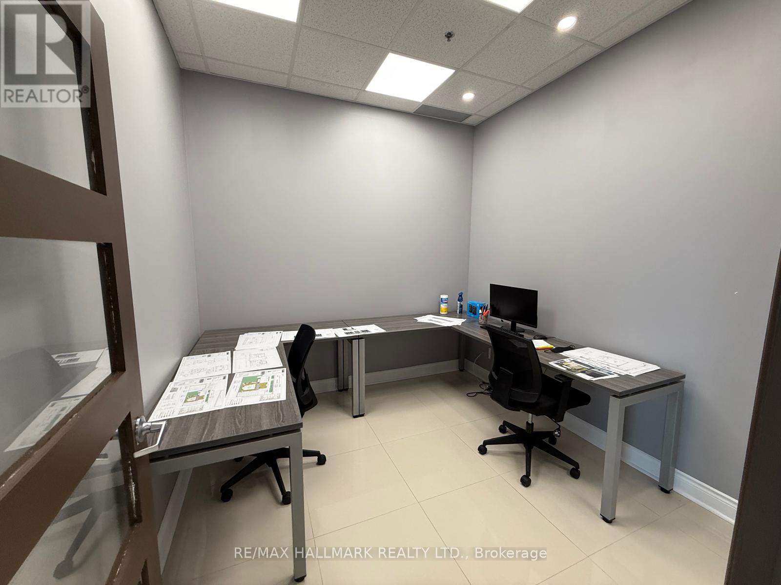 407 - 218 Export Boulevard, Mississauga, Ontario  L5S 1Y4 - Photo 11 - W12203923